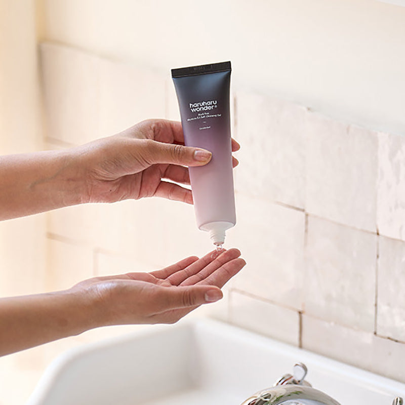 Haruharu Wonder Black Rice Moisture 5.5 Soft Cleansing Gel — 100ml