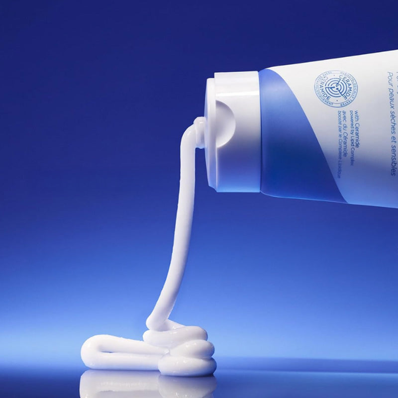 Aestura_Atobarrier365Cream_Photo1.jpg