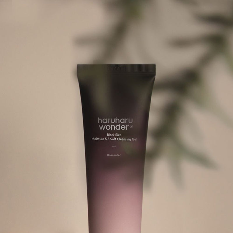 Haruharu Wonder Black Rice Moisture 5.5 Soft Cleansing Gel — 100ml